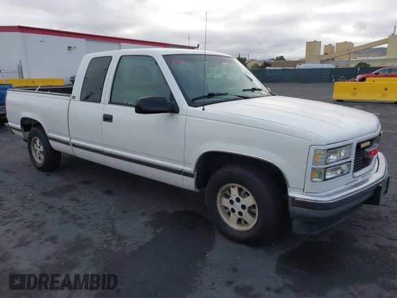 1995 GMC Sierra 1500 with VIN 2GTEC19K8S1538508, listed as a IAAI auction lot 43552702 with 225,282 mi miles and . Bid and sale history available at DreamBid. Image 1.