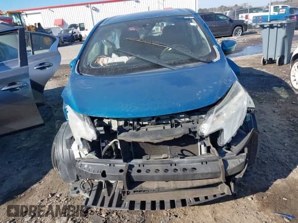 2015 Nissan Note S with VIN 3N1CE2CP3FL439193, listed as a IAAI auction lot 41353062 with 98,790 mi miles and . Bid and sale history available at DreamBid. Image 13.