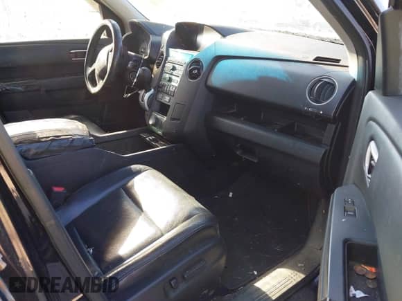 2010 Honda Pilot Touring with VIN 5FNYF3H97AB008623, listed as a IAAI auction lot 42797309 with 312,005 mi miles and . Bid and sale history available at DreamBid. Image 5.