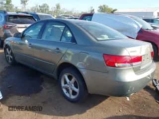 2007 Hyundai Sonata SE z VIN 5NPEU46F87H208041, wystawiony jako IAAI lot #43348344 z przebiegiem 112 573 mil mil oraz . Historia ofert i sprzedaży dostępna na DreamBid. Obrazek 3.