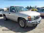 2005 GMC Sierra 1500 Work Truck z VIN 1GTEC14X75Z329484, wystawiony jako IAAI lot #42024970 z przebiegiem 193 068 mil mil oraz . Historia ofert i sprzedaży dostępna na DreamBid. Obrazek 1.