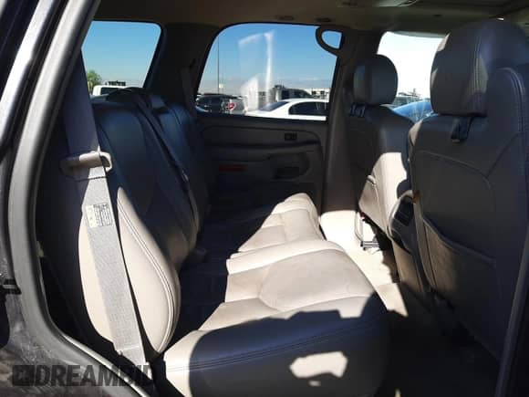 2005 Chevrolet Tahoe Commercial с VIN 1GNEK13Z25J209328, выставлен на аукционе Copart как лот 53889705 с пробегом 137 686 миль миль и Списание • Salvage title. История ставок и продаж доступна на DreamBid. Изображение 11.