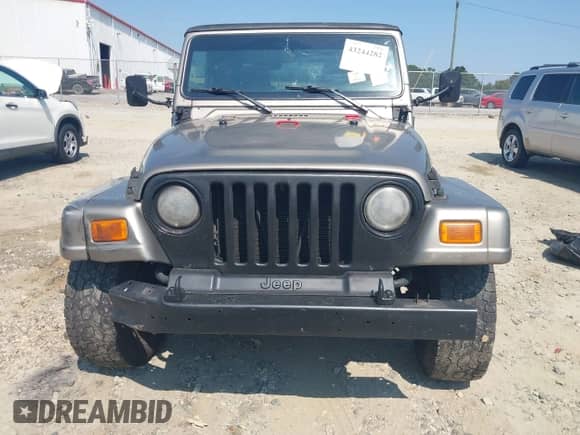 2004 Jeep Wrangler Sahara с VIN 1J4FA59S24P791115, выставлен на аукционе IAAI как лот 43244282 с пробегом 249 019 миль миль и . История ставок и продаж доступна на DreamBid. Изображение 12.