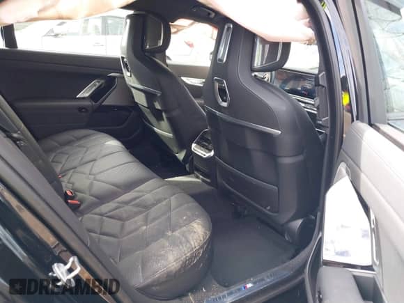2024 BMW 7 Series 760i xDrive with VIN WBA33EJ07RCR15937, listed as a IAAI auction lot 41642361 with 19,368 mi miles and . Bid and sale history available at DreamBid. Image 8.