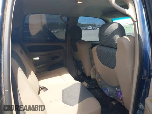2002 Chevrolet Avalanche with VIN 3GNEK13T02G179366, listed as a IAAI auction lot 42825317 with 221,667 mi miles and . Bid and sale history available at DreamBid. Image 8.