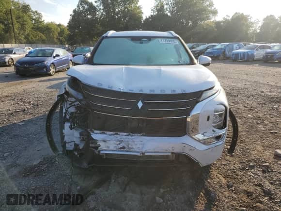 2024 Mitsubishi Outlander SEL с VIN JA4J4WA84RZ023932, выставлен на аукционе Copart как лот 71789095 с пробегом 24 300 миль миль и Списание • Salvage title. История ставок и продаж доступна на DreamBid. Изображение 5.