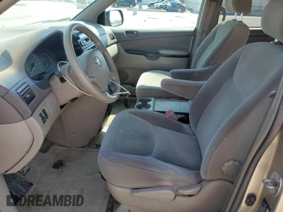2005 Toyota Sienna LE with VIN 5TDBA23C75S035923, listed as a Copart auction lot 47545705 with 189,615 mi miles and Salvage title. Bid and sale history available at DreamBid. Image 7.