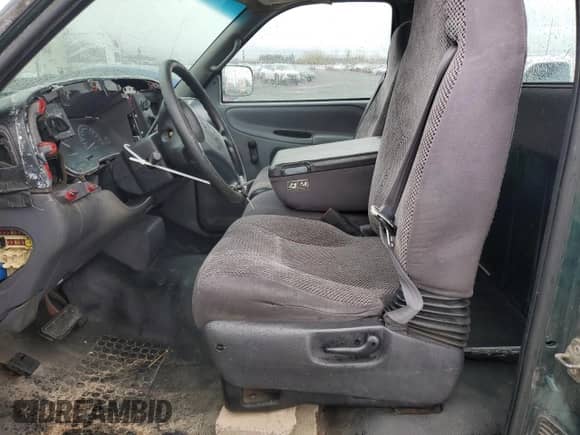 1999 Dodge 1500 с VIN 1B7HC16X5XS310146, выставлен на аукционе Copart как лот 49840985 с пробегом 120 576 миль миль и Списание • Salvage title. История ставок и продаж доступна на DreamBid. Изображение 7.