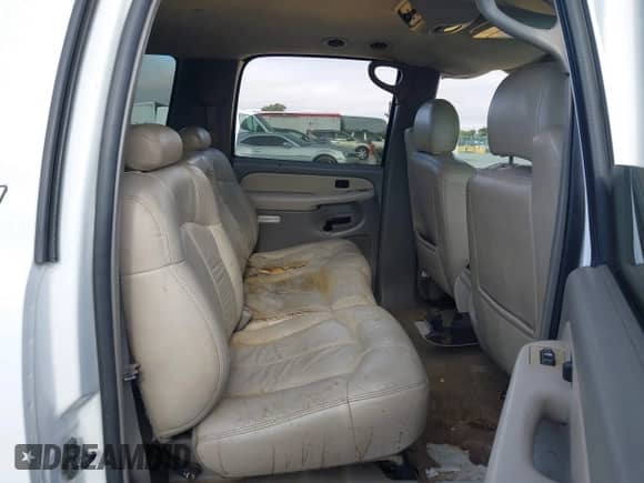 2002 Chevrolet Suburban LT с VIN 3GNFK16T72G327657, выставлен на аукционе IAAI как лот 42803663 с пробегом Не указан миль и . История ставок и продаж доступна на DreamBid. Изображение 8.