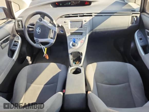 2015 Toyota Prius Two z VIN JTDKN3DU7F1978345, wystawiony jako Copart lot #86477165 z przebiegiem 206 764 mil mil oraz Szkoda całkowita • Salvage title. Historia ofert i sprzedaży dostępna na DreamBid. Obrazek 8.