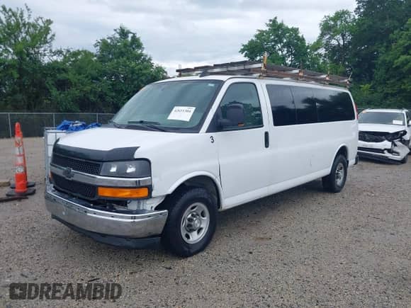 2018 Chevrolet Express Passenger LT with VIN 1GAZGPFG8J1334765, listed as a IAAI auction lot 42611304 with 294,458 mi miles and . Bid and sale history available at DreamBid. Image 2.