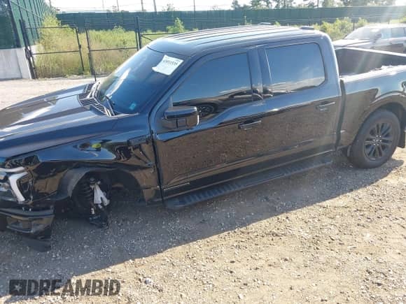 2025 Ford F-150 Lariat with VIN 1FTFW5LD6SFA81963, listed as a IAAI auction lot 43011535 with 5,087 mi miles and . Bid and sale history available at DreamBid. Image 14.