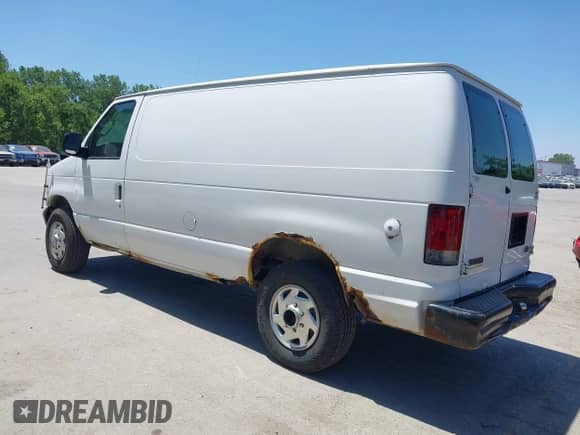 2007 Ford Econoline Cargo Commercial with VIN 1FTNE24L67DB39270, listed as a IAAI auction lot 42270845 with 296,410 mi miles and . Bid and sale history available at DreamBid. Image 3.
