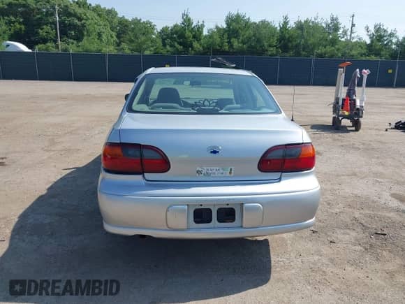 2005 Chevrolet Malibu Classic z VIN 1G1ND52F05M157948, wystawiony jako IAAI lot #42802810 z przebiegiem 61 473 mil mil oraz . Historia ofert i sprzedaży dostępna na DreamBid. Obrazek 16.