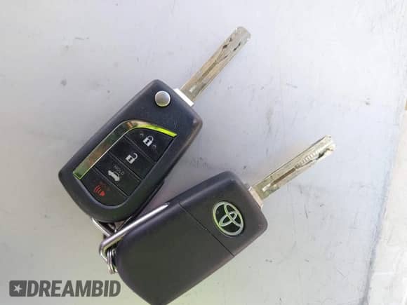 2019 Toyota Camry SE z VIN 4T1B11HKXKU835077, wystawiony jako IAAI lot #43440382 z przebiegiem 48 207 mil mil oraz . Historia ofert i sprzedaży dostępna na DreamBid. Obrazek 11.