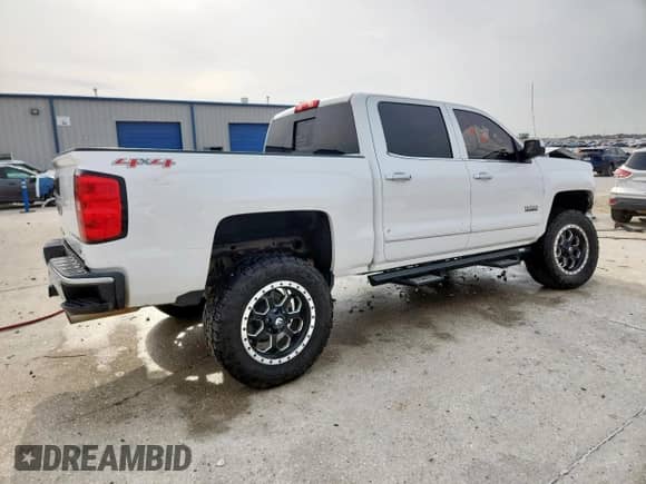 2015 Chevrolet Silverado 1500 LTZ z VIN 3GCUKSEC4FG386999, wystawiony jako Copart lot #71452275 z przebiegiem 179 542 mil mil oraz Szkoda całkowita • Salvage title. Historia ofert i sprzedaży dostępna na DreamBid. Obrazek 3.
