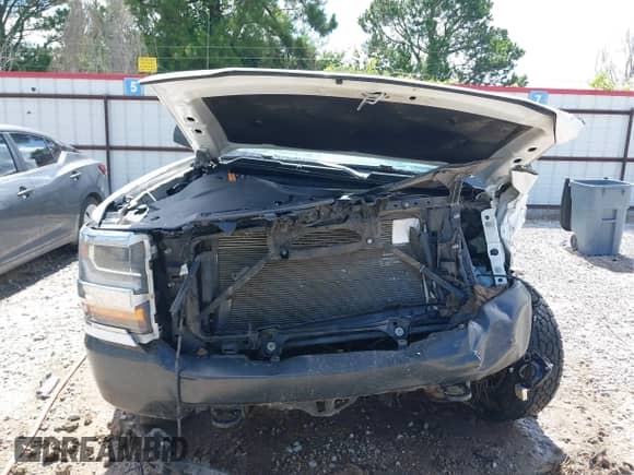 2017 Chevrolet Silverado 1500 Work Truck z VIN 3GCUKNEC3HG406079, wystawiony jako IAAI lot #42567352 z przebiegiem 189 811 mil mil oraz . Historia ofert i sprzedaży dostępna na DreamBid. Obrazek 12.
