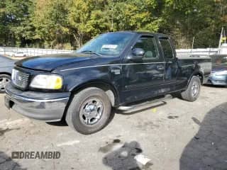 2003 Ford F-150 XL with VIN 1FTRX17W33NA89783, listed as a Copart auction lot 90024275 with 228,908 mi miles and Salvage title. Bid and sale history available at DreamBid. Image 1.