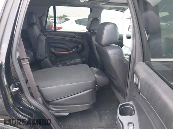 2017 Chevrolet Tahoe Premier z VIN 1GNSCCKC4HR209927, wystawiony jako IAAI lot #42299663 z przebiegiem 124 417 mil mil oraz . Historia ofert i sprzedaży dostępna na DreamBid. Obrazek 8.