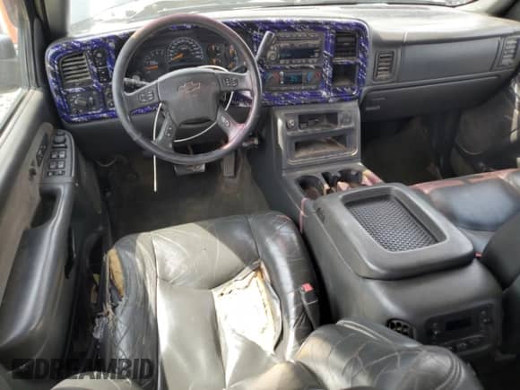 2003 Chevrolet Silverado 1500HD LS с VIN 1GCGK13UX3F121939, выставлен на аукционе Copart как лот 70092535 с пробегом 196 953 миль миль и На запчасти • Non repairable. История ставок и продаж доступна на DreamBid. Изображение 8.