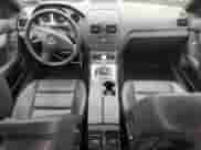 2008 Mercedes-Benz C 300 Sport с VIN WDDGF81X68F137529, выставлен на аукционе Copart как лот 81413415 с пробегом 229 408 миль миль и Чистый • Clean title. История ставок и продаж доступна на DreamBid. Изображение 8.