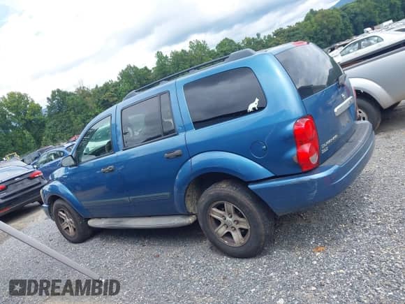 2005 Dodge Durango SLT z VIN 1D4HB48D85F521518, wystawiony jako IAAI lot #42982982 z przebiegiem 266 802 mil mil oraz . Historia ofert i sprzedaży dostępna na DreamBid. Obrazek 15.