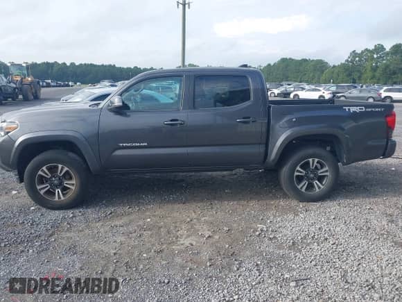2019 Toyota Tacoma SR5 с VIN 3TMAZ5CNXKM085203, выставлен на аукционе IAAI как лот 42692521 с пробегом 190 094 миль миль и . История ставок и продаж доступна на DreamBid. Изображение 14.