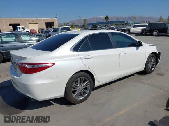 2017 Toyota Camry XLE с VIN 4T1BF1FK8HU306045, выставлен на аукционе IAAI как лот 43410023 с пробегом 155 235 миль миль и . История ставок и продаж доступна на DreamBid. Изображение 4.