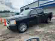 2011 Chevrolet Silverado 1500 LS z VIN 3GCPKREA2BG303472, wystawiony jako Copart lot #64091145 z przebiegiem 150 803 mil mil oraz Czysty tytuł • Clean title. Historia ofert i sprzedaży dostępna na DreamBid. Obrazek 1.