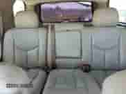 2005 Chevrolet Tahoe LT z VIN 1GNEC13TX5R174726, wystawiony jako Copart lot #80437135 z przebiegiem 288 874 mil mil oraz Szkoda całkowita • Salvage title. Historia ofert i sprzedaży dostępna na DreamBid. Obrazek 10.