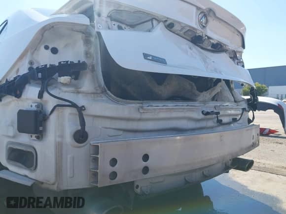 2015 Lexus IS 250 with VIN JTHBF1D25F5069351, listed as a IAAI auction lot 43465850 with 87,661 mi miles and . Bid and sale history available at DreamBid. Image 20.