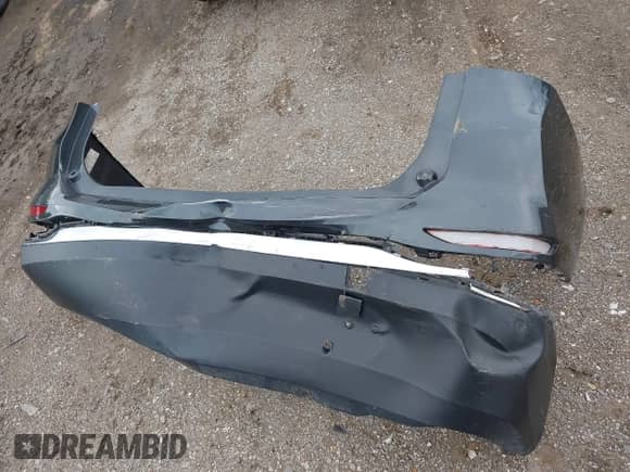 2019 Chevrolet Equinox LT z VIN 2GNAXJEV4K6264303, wystawiony jako IAAI lot #43293021 z przebiegiem 146 840 mil mil oraz . Historia ofert i sprzedaży dostępna na DreamBid. Obrazek 12.