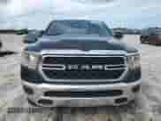 2023 Ram 1500 Big Horn z VIN 1C6RREBG4PN608354, wystawiony jako Copart lot #65951834 z przebiegiem 39 841 mil mil oraz Szkoda całkowita • Salvage title. Historia ofert i sprzedaży dostępna na DreamBid. Obrazek 5.