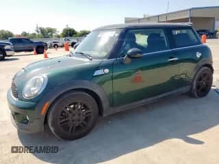 2013 MINI Hardtop S with VIN WMWSV3C5XDT478124, listed as a Copart auction lot 80374945 with 95,878 mi miles and Salvage title. Bid and sale history available at DreamBid. Image 1.