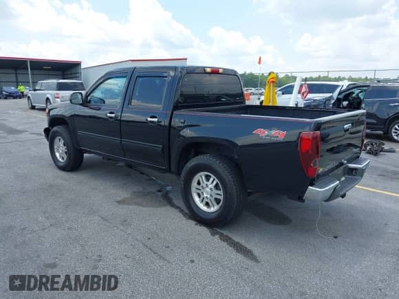 2011 Chevrolet Colorado 1LT z VIN 1GCHTCFE8B8105355, wystawiony jako IAAI lot #42298157 z przebiegiem 213 853 mil mil oraz . Historia ofert i sprzedaży dostępna na DreamBid. Obrazek 3.