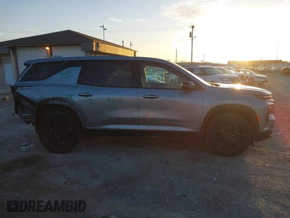 2024 Chevrolet Traverse FWD LS with VIN 1GNEREKS4RJ147976, listed as a IAAI auction lot 43356321 with 18,378 mi miles and . Bid and sale history available at DreamBid. Image 13.