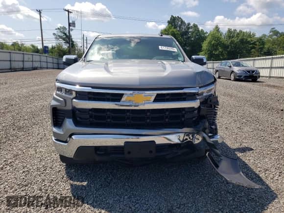 2025 Chevrolet Silverado 1500 with VIN 3GCPKKEK4SG306616, listed as a Copart auction lot 62552835 with 717 mi miles and Salvage title. Bid and sale history available at DreamBid. Image 5.