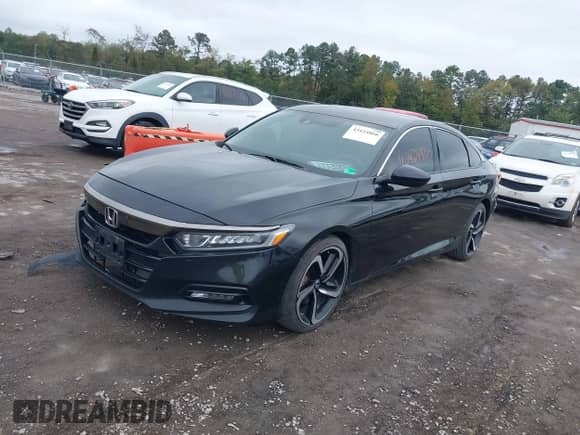 2018 Honda Accord Sport z VIN 1HGCV1F37JA020636, wystawiony jako IAAI lot #43424860 z przebiegiem 165 295 mil mil oraz . Historia ofert i sprzedaży dostępna na DreamBid. Obrazek 17.
