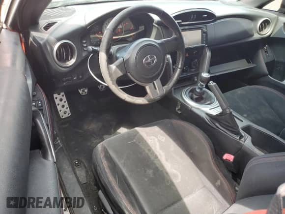 2014 Scion FR-S z VIN JF1ZNAA19E9701666, wystawiony jako Copart lot #61102965 z przebiegiem 115 081 mil mil oraz Nie do naprawy • Non repairable. Historia ofert i sprzedaży dostępna na DreamBid. Obrazek 8.