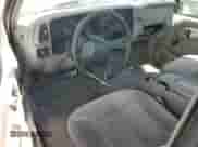 1998 GMC Sierra 1500 z VIN 1GTEC14MXWZ850349, wystawiony jako Copart lot #65374255 z przebiegiem 102 157 mil mil oraz Szkoda całkowita • Salvage title. Historia ofert i sprzedaży dostępna na DreamBid. Obrazek 8.
