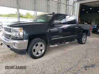 2018 Chevrolet Silverado 1500 LTZ z VIN 3GCUKSEC9JG143620, wystawiony jako Copart lot #69269985 z przebiegiem 92 372 mil mil oraz Szkoda całkowita • Salvage title. Historia ofert i sprzedaży dostępna na DreamBid. Obrazek 1.
