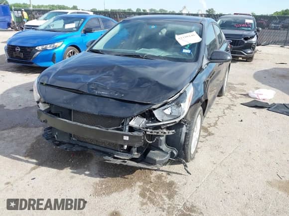 2018 Hyundai Accent SE z VIN 3KPC24A36JE028482, wystawiony jako IAAI lot #42320146 z przebiegiem 50 935 mil mil oraz . Historia ofert i sprzedaży dostępna na DreamBid. Obrazek 2.