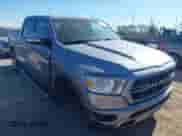 2020 Ram 1500 Big Horn z VIN 1C6RREFT4LN188726, wystawiony jako IAAI lot #41654574 z przebiegiem 107 756 mil mil oraz . Historia ofert i sprzedaży dostępna na DreamBid. Obrazek 1.