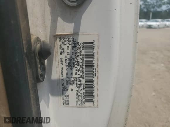 2002 Toyota Tundra z VIN 5TBJN32172S231628, wystawiony jako Copart lot #67995465 z przebiegiem 248 029 mil mil oraz Szkoda całkowita • Salvage title. Historia ofert i sprzedaży dostępna na DreamBid. Obrazek 12.