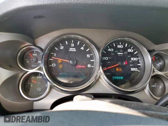 2011 Chevrolet Silverado 1500 LT with VIN 1GCRCSE02BZ345645, listed as a Copart auction lot 82348175 with 260,613 mi miles and Salvage title. Bid and sale history available at DreamBid. Image 9.