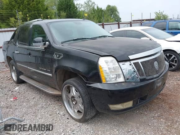 2007 Cadillac Escalade EXT with VIN 3GYFK62857G152642, listed as a IAAI auction lot 43139682 with 133,339 mi miles and . Bid and sale history available at DreamBid. Image 1.
