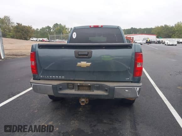 2007 Chevrolet Silverado 1500 1LT with VIN 1GCEC19J67Z520398, listed as a IAAI auction lot 43342710 with 230,397 mi miles and . Bid and sale history available at DreamBid. Image 16.