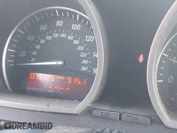 2004 BMW Z4 2.5i с VIN 4USBT33534LR67337, выставлен на аукционе IAAI как лот 43222391 с пробегом 75 725 миль миль и . История ставок и продаж доступна на DreamBid. Изображение 15.