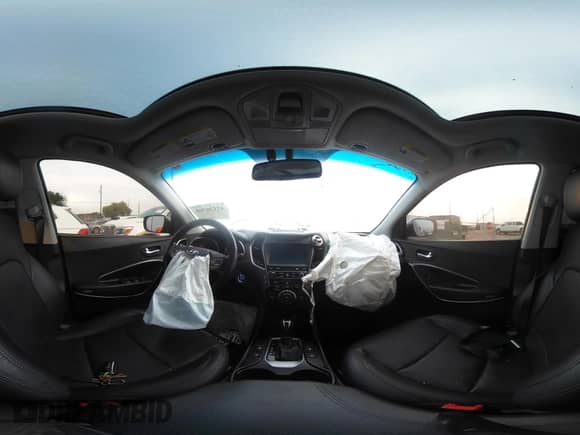 2018 Hyundai Santa Fe Ultimate с VIN 5NMZWDLAXJH100108, выставлен на аукционе IAAI как лот 42126768 с пробегом 68 325 миль миль и . История ставок и продаж доступна на DreamBid. Изображение 18.