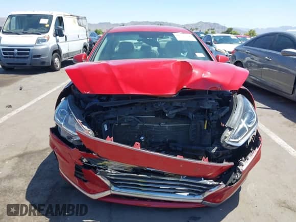 2018 Hyundai Sonata Limited с VIN 5NPE34AFXJH689704, выставлен на аукционе IAAI как лот 42540284 с пробегом 69 085 миль миль и . История ставок и продаж доступна на DreamBid. Изображение 6.